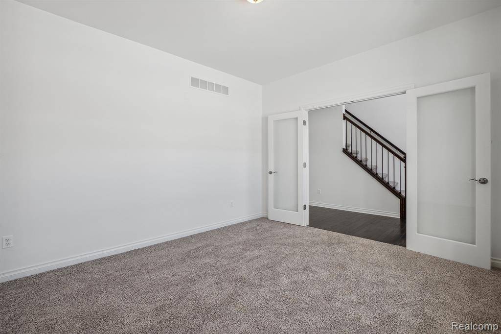 South Lyon, MI 48178,20859 HASENCLEVER Drive
