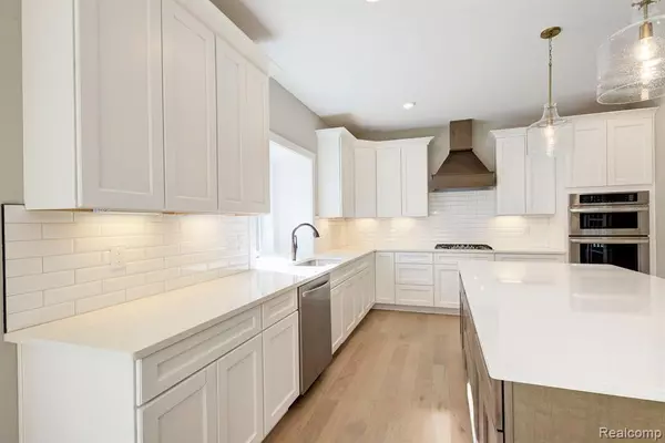 Howell, MI 48843,674 BIRKDALE Drive
