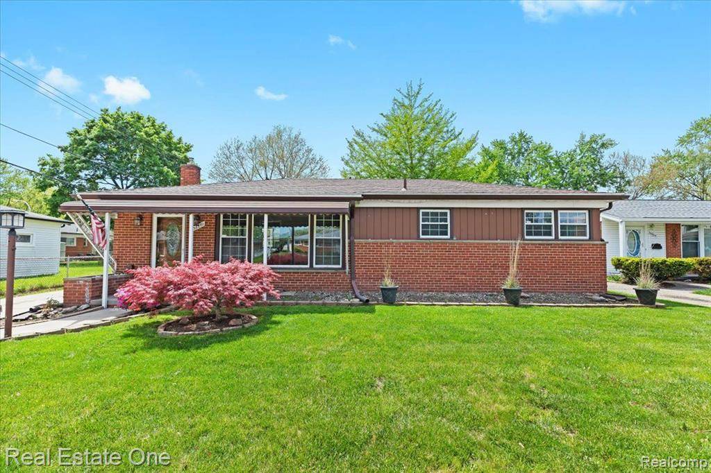 36870 GREENBUSH Court, Wayne, MI 48184
