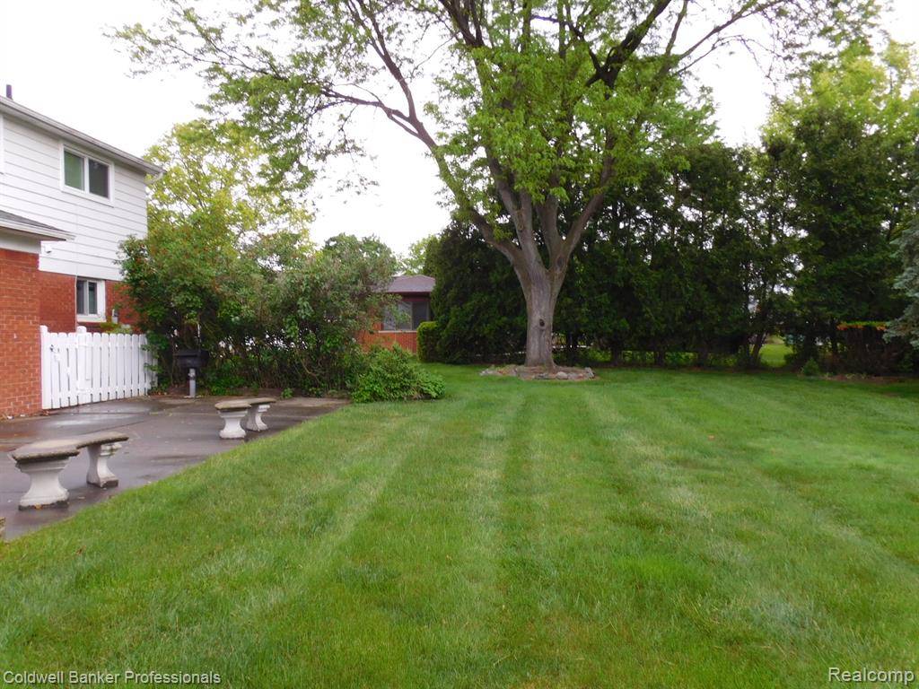 Troy, MI 48085,5244 Folkstone Drive