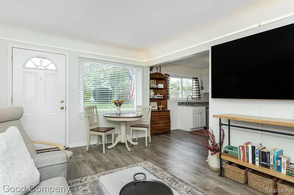 Saint Clair Shores, MI 48080,22408 CALIFORNIA Street