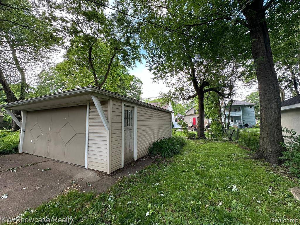 Ferndale, MI 48220,459 E BRECKENRIDGE Street