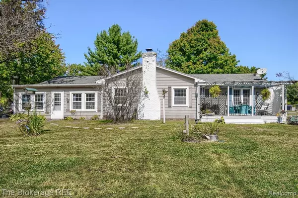 Fenton, MI 48430,10186 CARLEE JUNE Drive