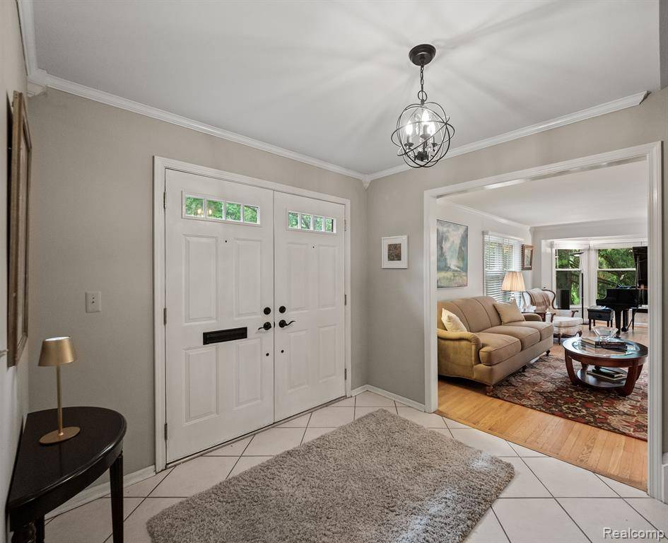 Birmingham, MI 48009,1533 PLEASANT Court