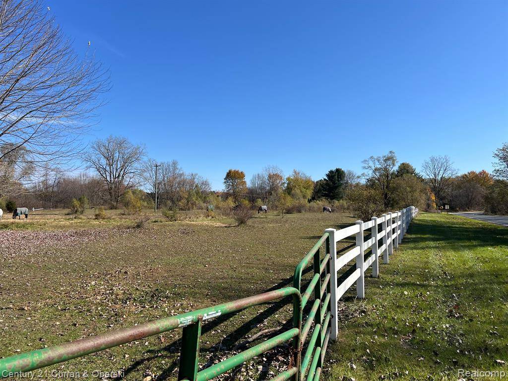 South Lyon, MI 48178,0000 Seven Mile Rd
