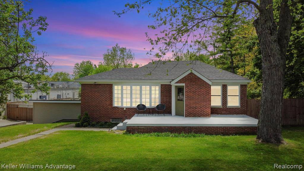 29435 MUNGER Drive, Livonia, MI 48154
