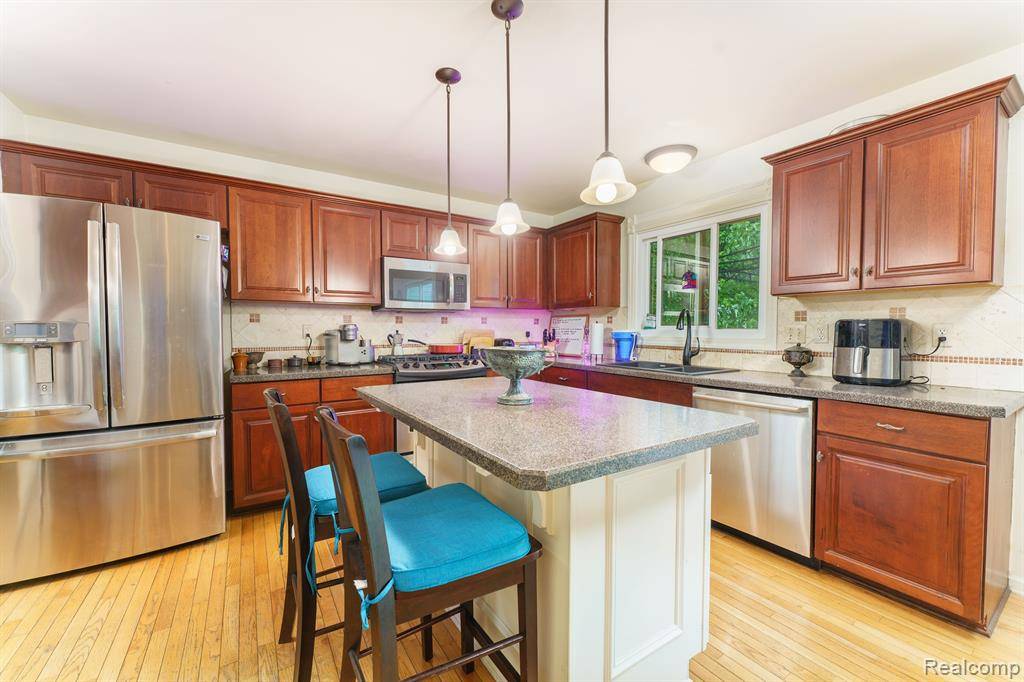 1418 TRAILSIDE Boulevard, Wixom, MI 48393