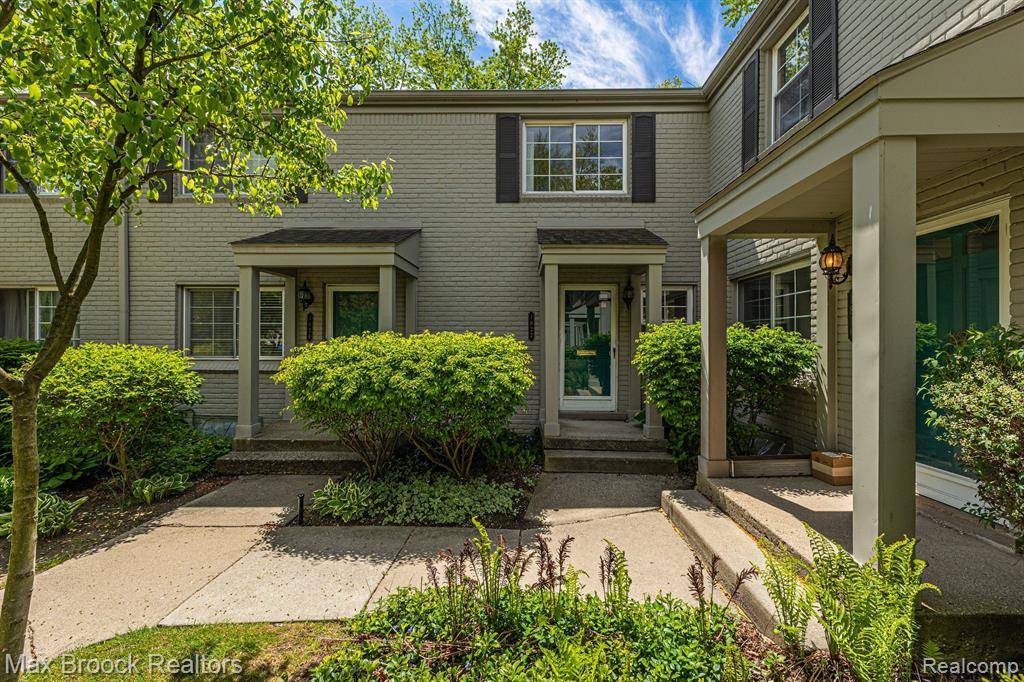 1822 GRAEFIELD Road, Birmingham, MI 48009