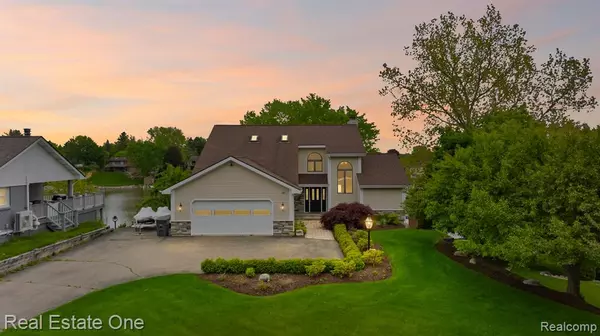 3882 LAKE LAPEER Drive, Metamora, MI 48455