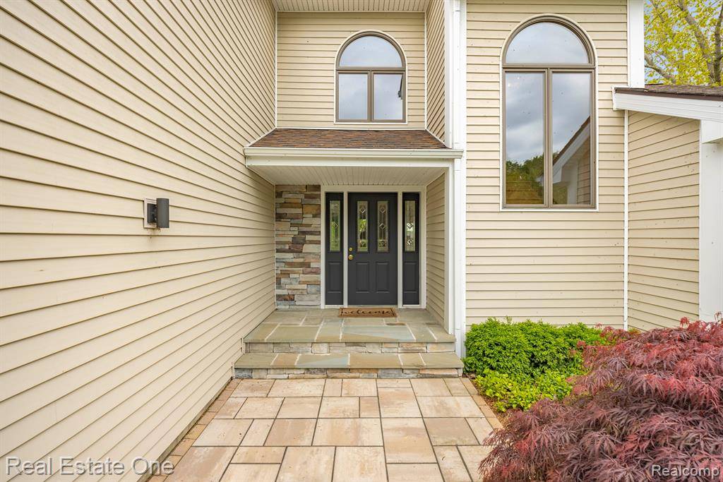 Metamora, MI 48455,3882 LAKE LAPEER Drive
