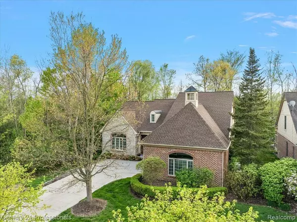 Clarkston, MI 48348,4735 OAKHURST RIDGE Road