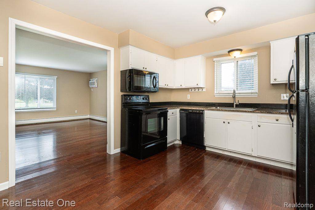 Rochester Hills, MI 48306,1127 TIENKEN Court
