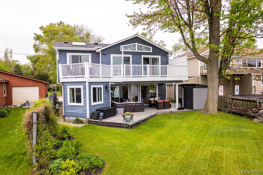 2665 TACKLES Drive, White Lake, MI