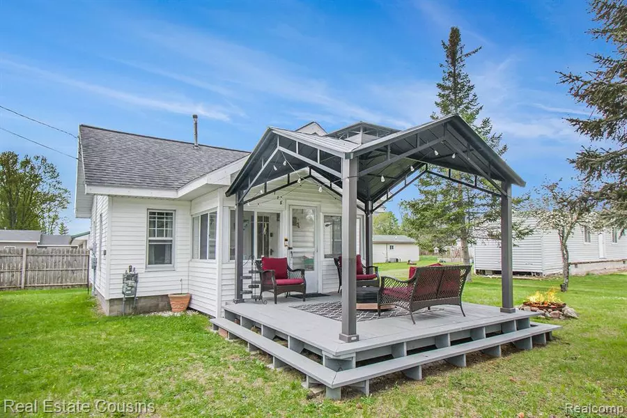 116 ALMA Lane, Houghton Lake, MI 48629