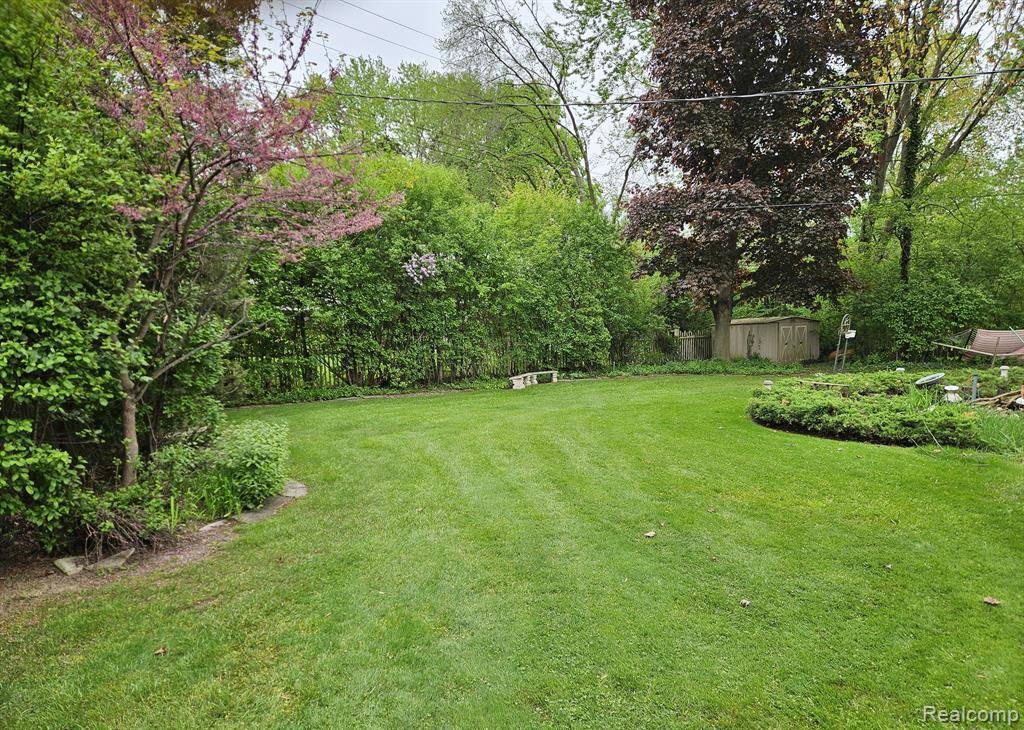 Farmington Hills, MI 48334,32336 TAREYTON Street