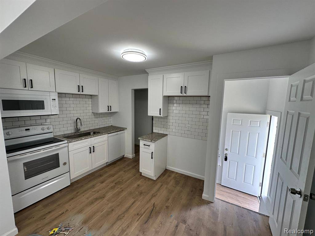 28464 BARTON Street, Garden City, MI