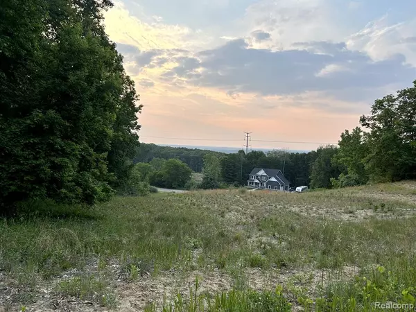 Fenton, MI 48430,20 Grand Summit Drive