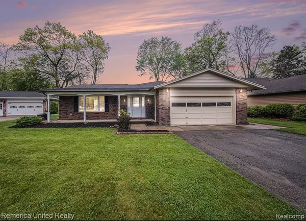 Whitmore Lake, MI 48189,10606 HEENAN Drive