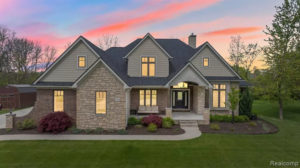 Grosse Ile, MI 48138,23398 Golfview Drive