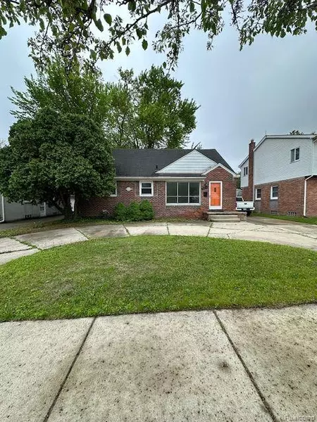 10419 W 11 MILE Road, Huntington Woods, MI