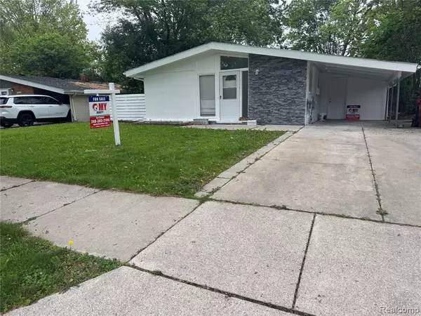 Southfield, MI 48076,29592 FAIRFAX Street