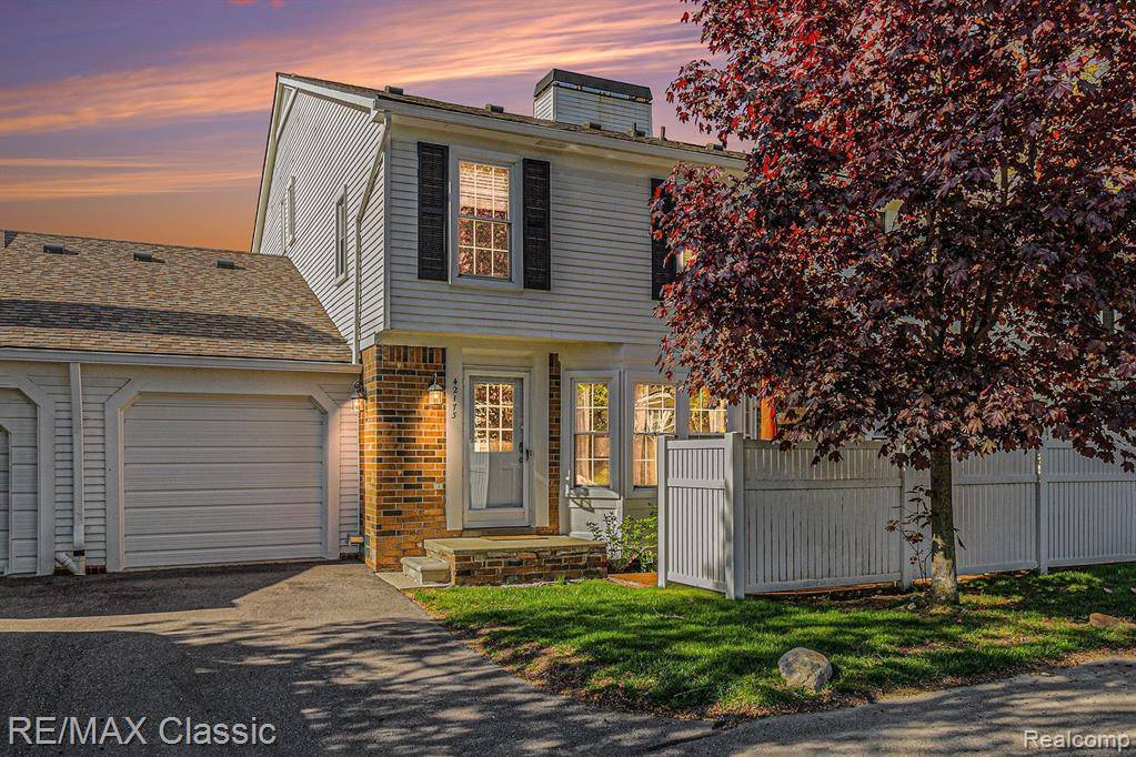 Plymouth, MI 48170,42173 OLD POND Circle