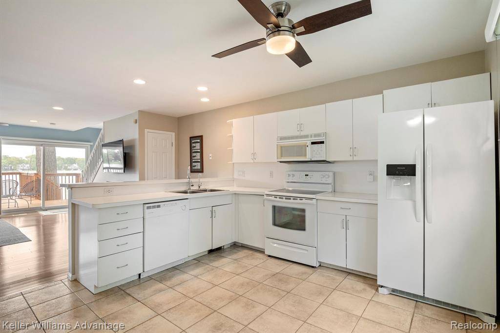 Commerce Twp, MI 48382,8518 CASCADE Street