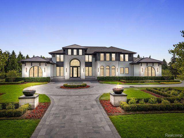 600 Chase Lane, Bloomfield Hills, MI 48304
