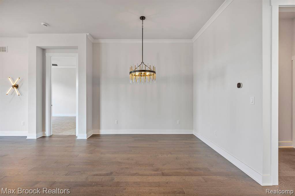 West Bloomfield, MI,5636 Suffolk Court