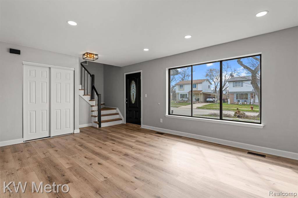 Southfield, MI 48076,29244 MARSHALL Street