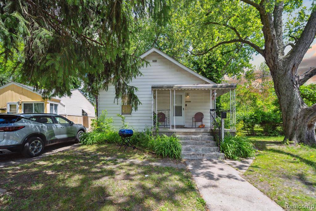 20426 SALEM Street, Detroit, MI 48219