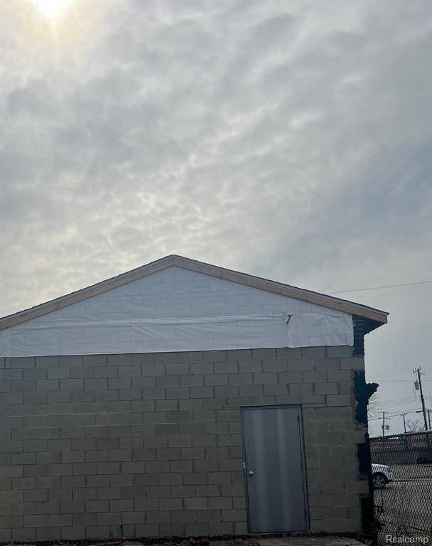 8846 Fenkell Street, Detroit, MI 48238