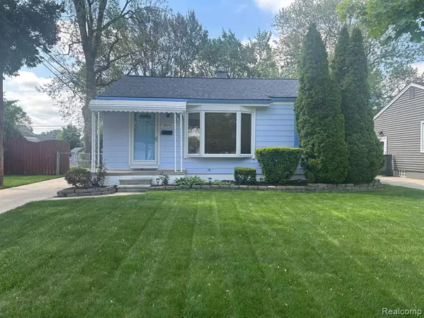 28941 ROSSLYN Avenue, Garden City, MI