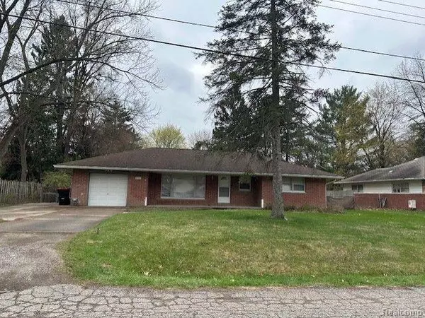 21383 MADA Avenue, Southfield, MI 48075