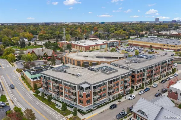 Birmingham, MI 48009,2051 VILLA Road