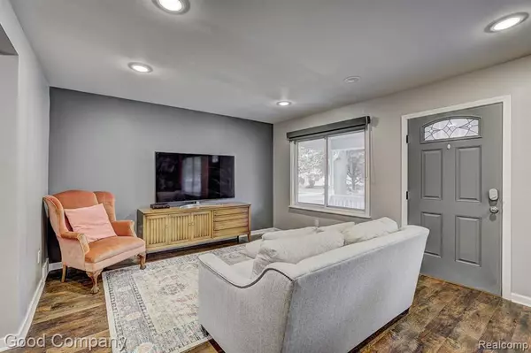 Ferndale, MI 48220,1688 W HAZELHURST Street