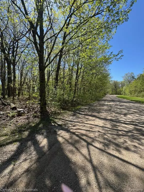 Houghton Lake, MI 48629,1213 KEWEENAW Trail