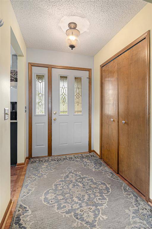 Swartz Creek, MI 48473,5361 LIN HILL Drive