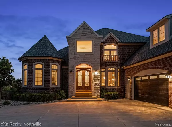 South Lyon, MI 48178,10387 STONEY POINT Drive