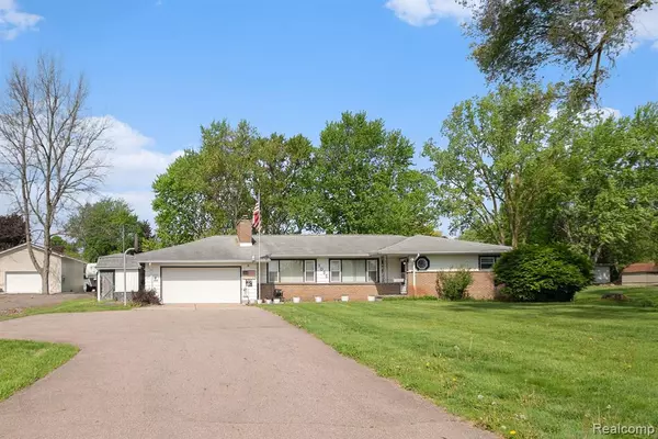 1095 N COLLEGE Road, Mason, MI 48854