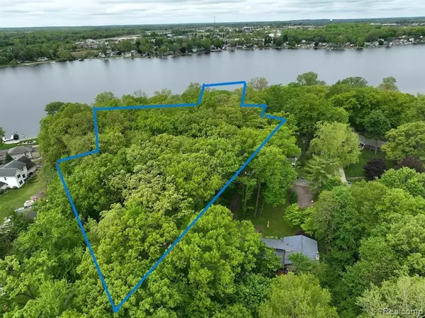 Howell, MI 48843,832 MAURY