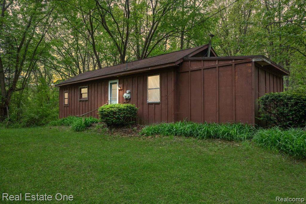 2878 PERRY LAKE Road, Ortonville, MI 48462