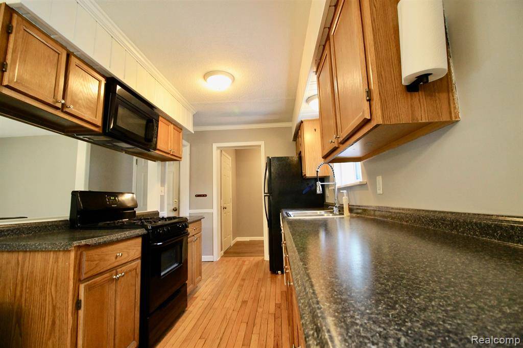 Linden, MI 48451,15129 ROACH Drive