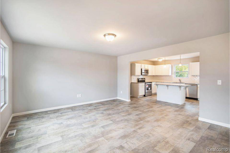 Burton, MI 48519,2273 Plum Tree Court