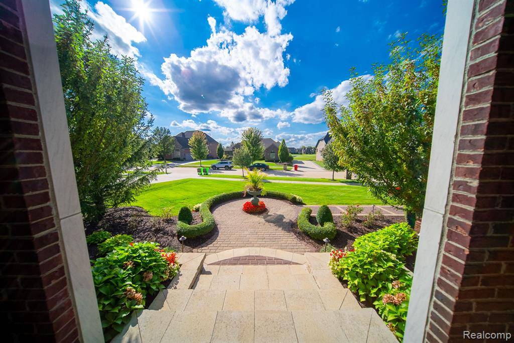 Washington, MI,62578 POND Drive