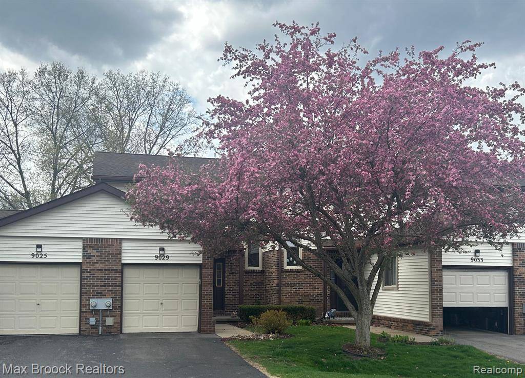 Clarkston, MI 48348,9029 E BLUEWATER Drive