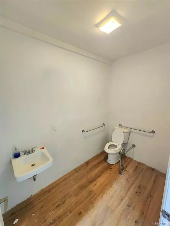 Detroit, MI 48206,8045 #2 Linwood Street