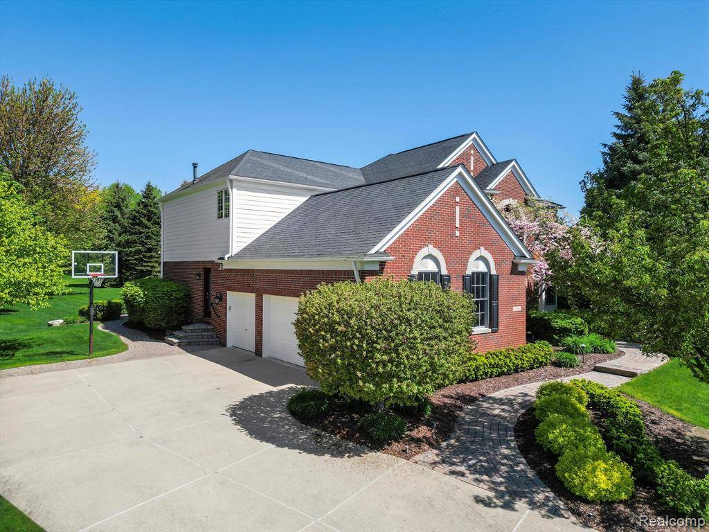 Rochester, MI 48306,2134 ABERDEEN