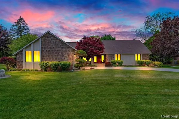 Grand Blanc, MI 48439,836 BOUTELL Drive