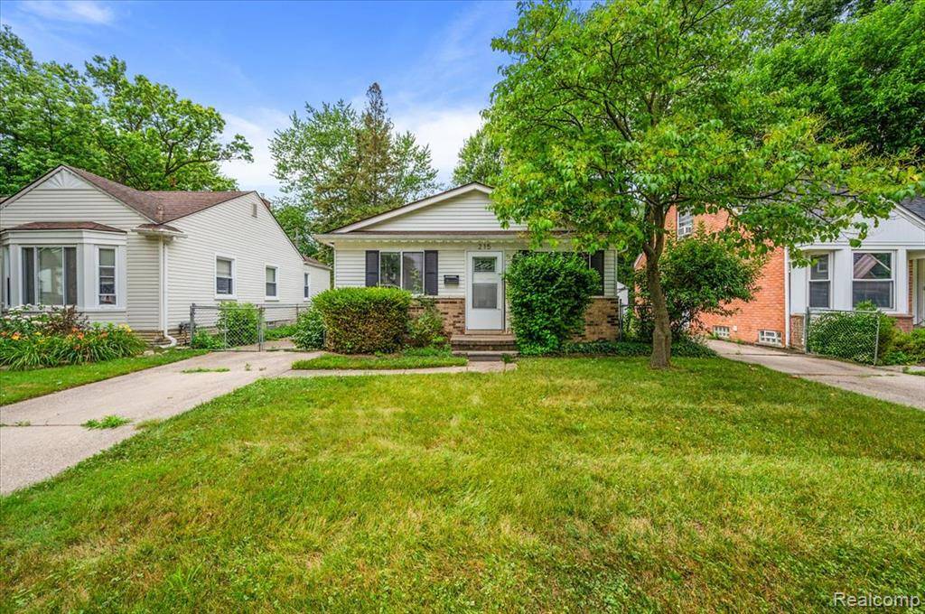 Royal Oak, MI 48067,215 N Vermont Avenue